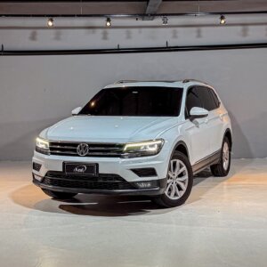 VolksWagen - TIGUAN Allspac Comf 250 TSI 1.4 Flex