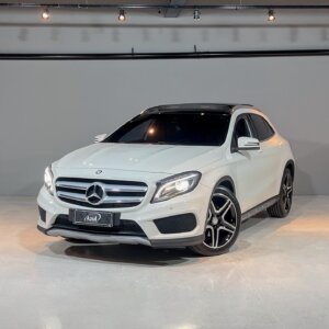 Mercedes - GLA 250 Sport 2.0 TB 16V 4x2  211cv Aut.